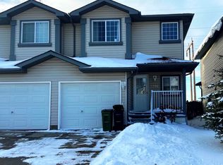 2916 26th St NW, Edmonton, AB T6T2A2