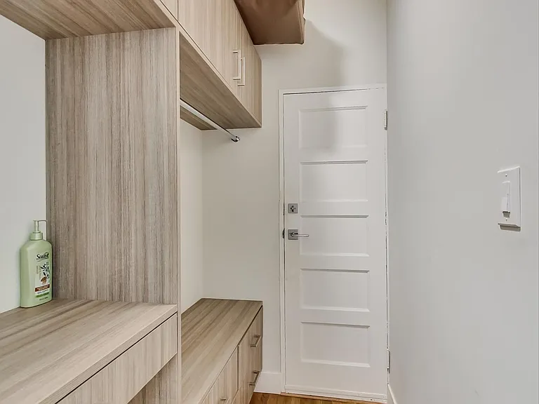 unit closet