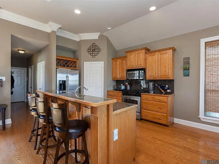 10743 Hillbrook Ave — Photo 18
