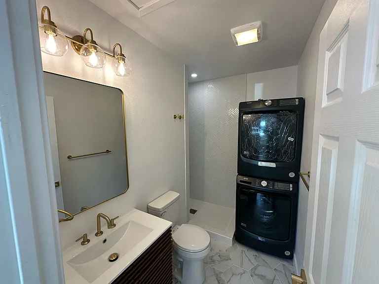 1420 San Simeon St #2 — Photo 7