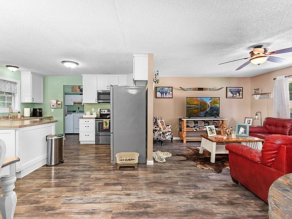 5th image of 145 Pebble Creek Dr