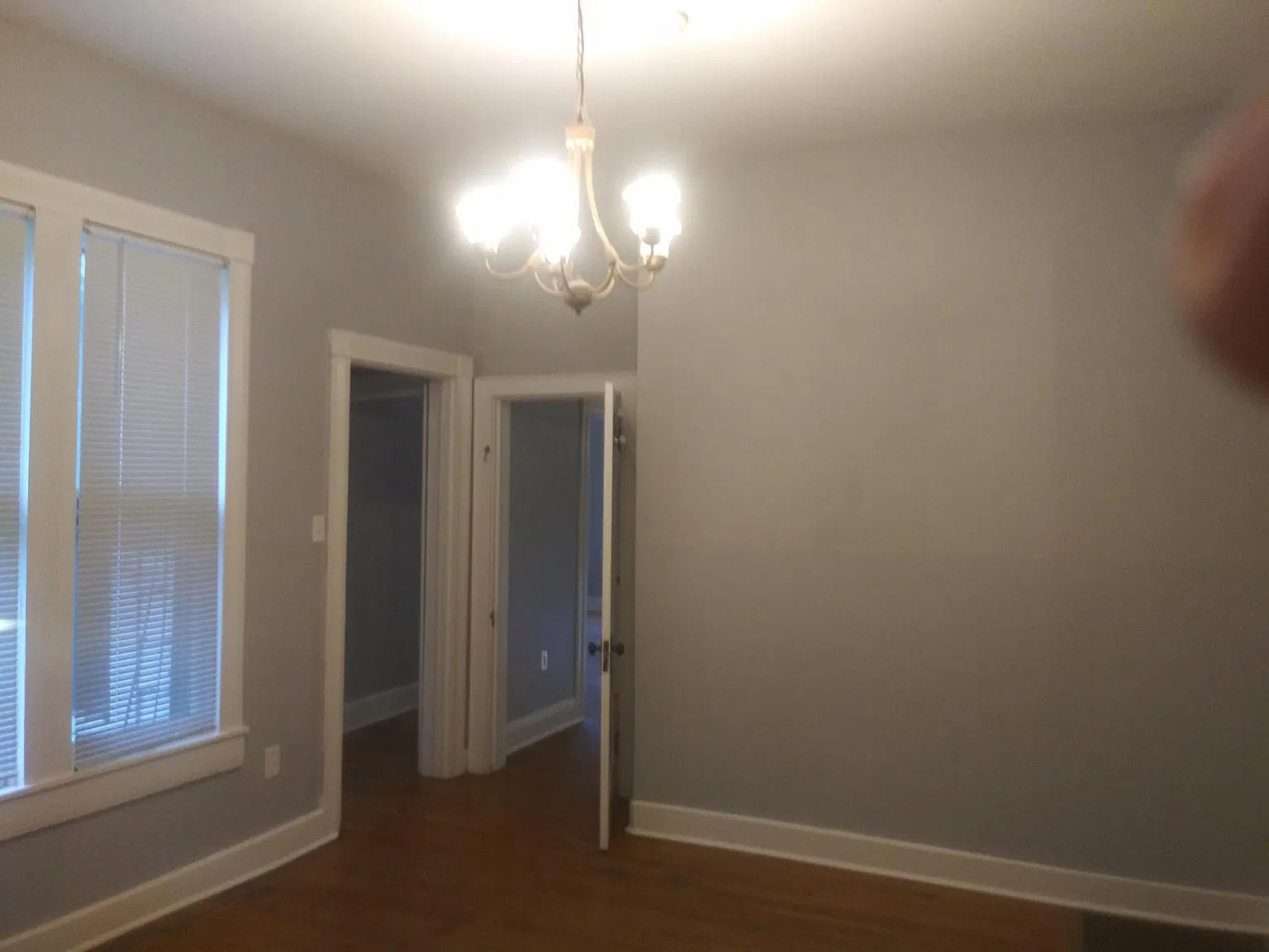 2 bed, 700 sqft, $1,100 — Photo 2