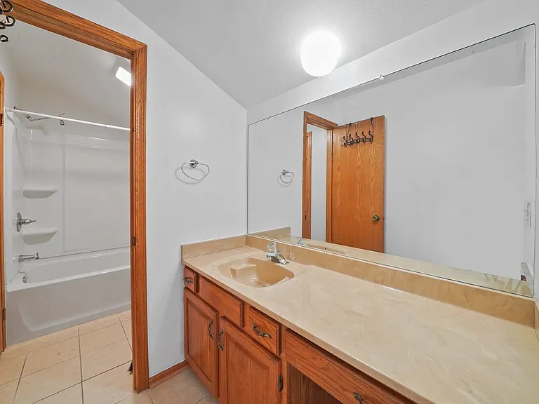 808 Shakespeare Dr — Photo 13