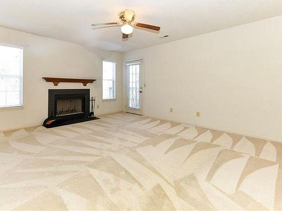 4th image of 4212 Edith Ln APT D