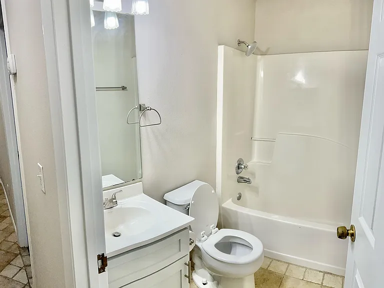 2946 Capital Park Dr — Photo 11
