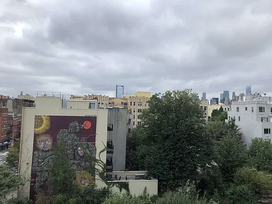 Rented by Compass | media 25