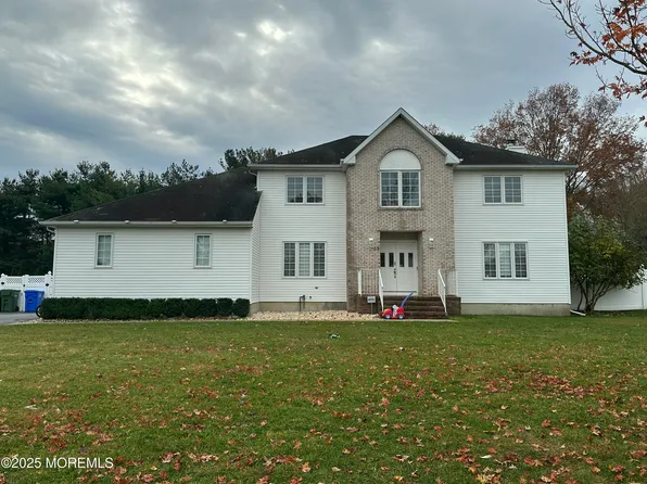 63 Jamestown Rd, Eatontown, NJ 07724