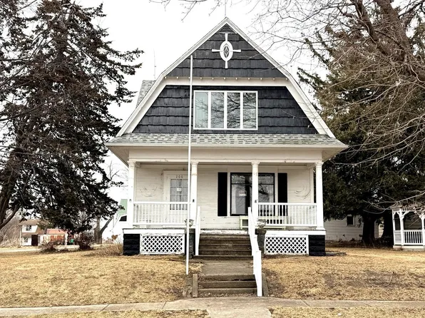 206 N 1st Ave, Rembrandt, IA 50576