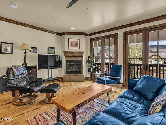 4th image of 3137 Lower Saddleback Rd