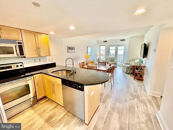3rd image of 1609 Coastal Hwy #403