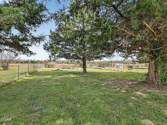 4th image of 623 Valley View St