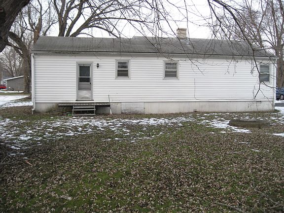 2nd image of 5203 Willow Ln