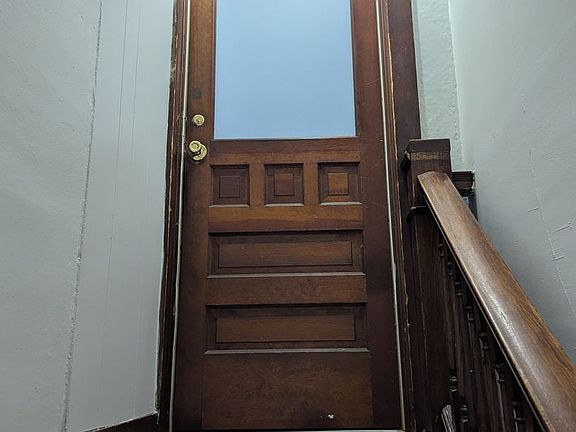 3rd image of 299-301 Randolph St #B