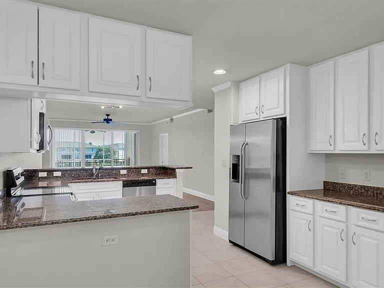 7069 Key Haven Rd #302 — Photo 8