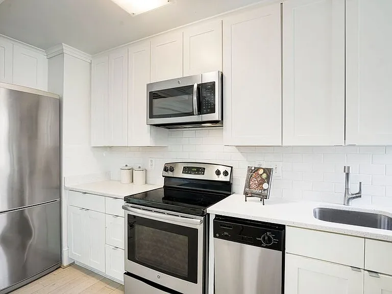1451 Park Rd NW #210 — Photo 7