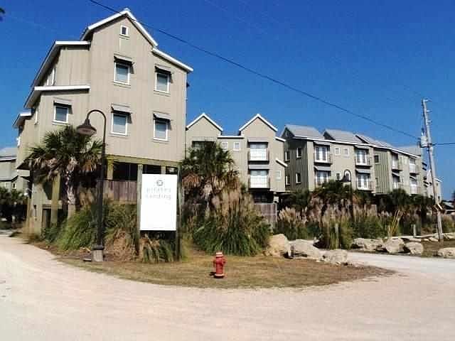 1st image of 431 Pirates Landing Dr