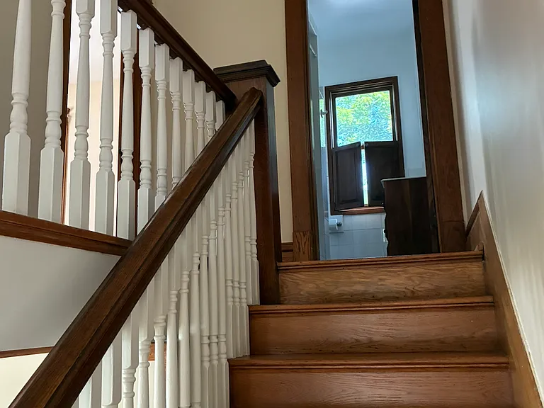 54 Morris Ave — Photo 35