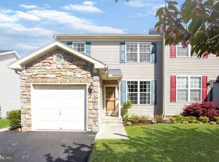 295 Maple Dr, Hanover, PA 17331