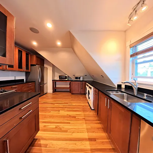 185 Davis Ave #8 Photo 1