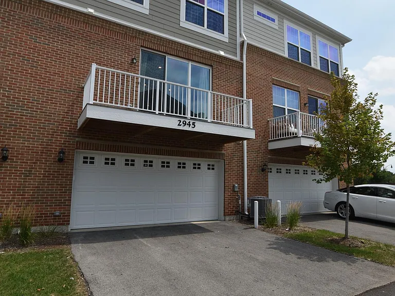 2945 Showplace Dr — Photo 50