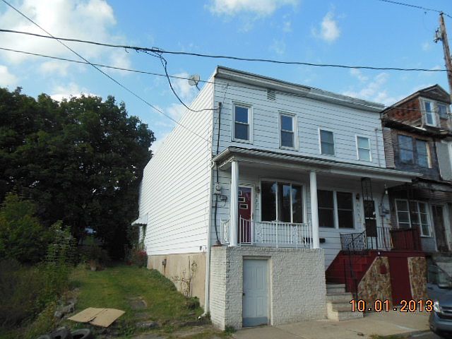 1st image of 437 E Water St