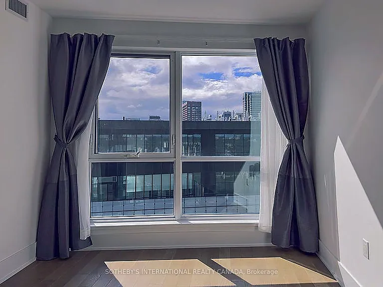 585 Bloor St E #4022 — Photo 10