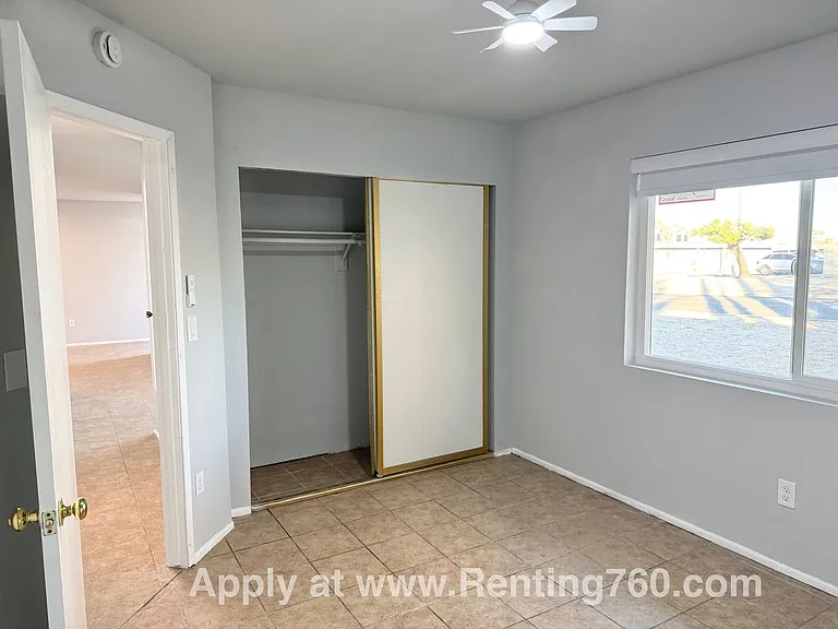 7330 Dumosa Ave — Photo 11