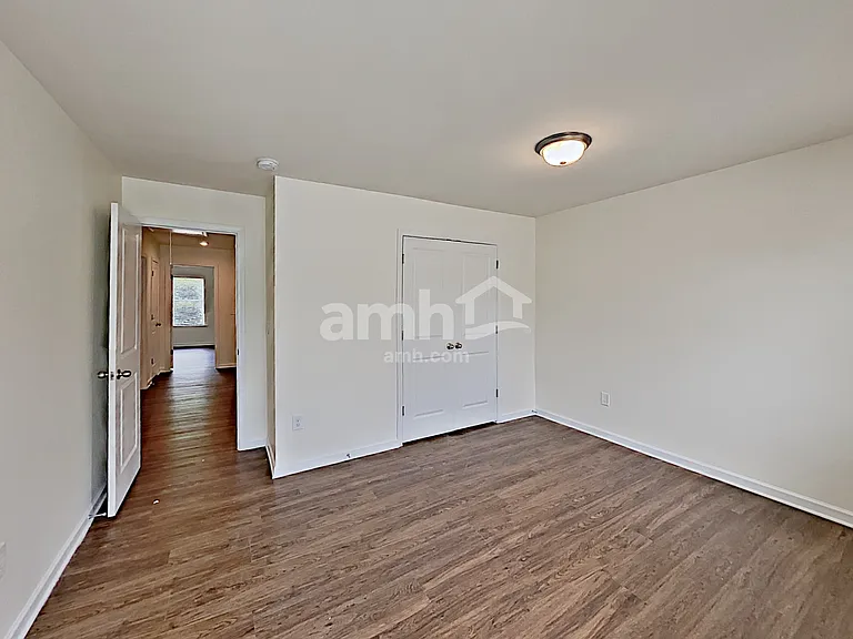 516 Woodall Rd — Photo 13