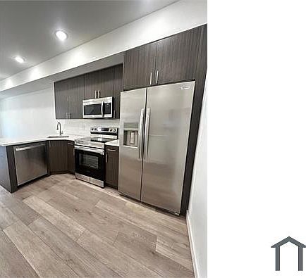 1st image of 2111 N 8th St #2