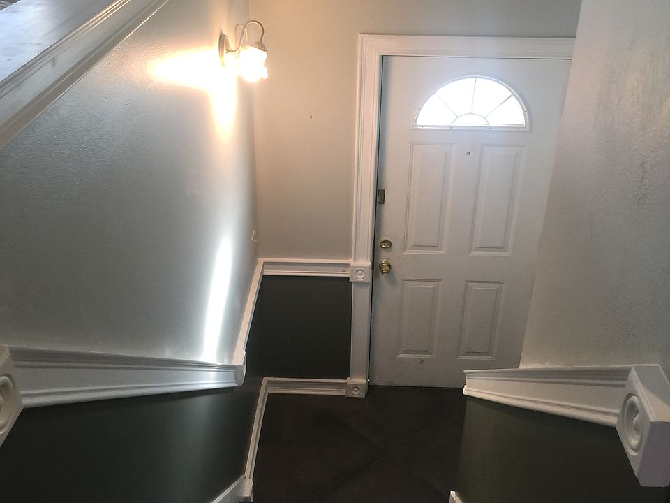 2nd image of 2350 N 115th St