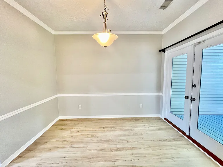604 Wedgewood Way — Photo 7