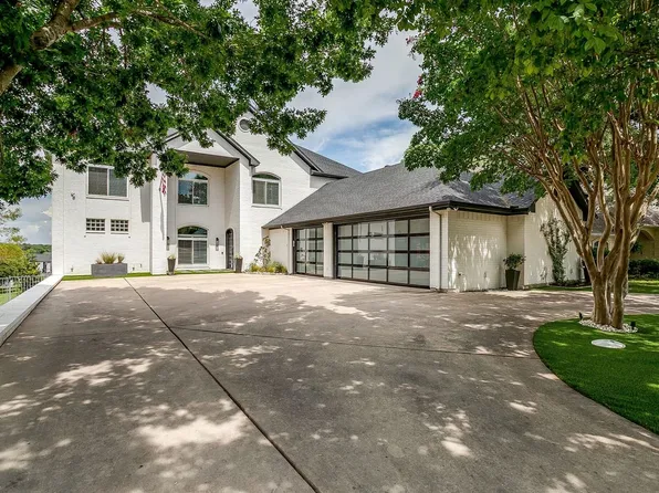 1917 Spinnaker Ln, Azle, TX 76020
