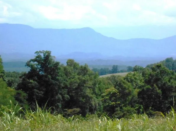 Hilltop View Dr, Dandridge, TN 37725