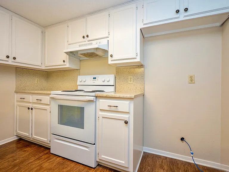 4535 Bermuda Dr — Photo 8