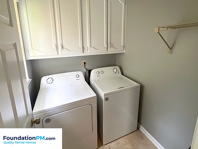 8215 Timber Creek Dr — Photo 26