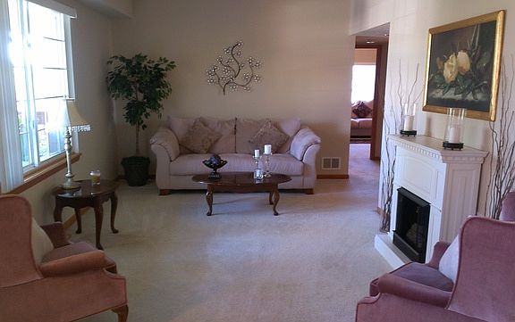 3rd image of 2851 Heritage Dr APT 2D