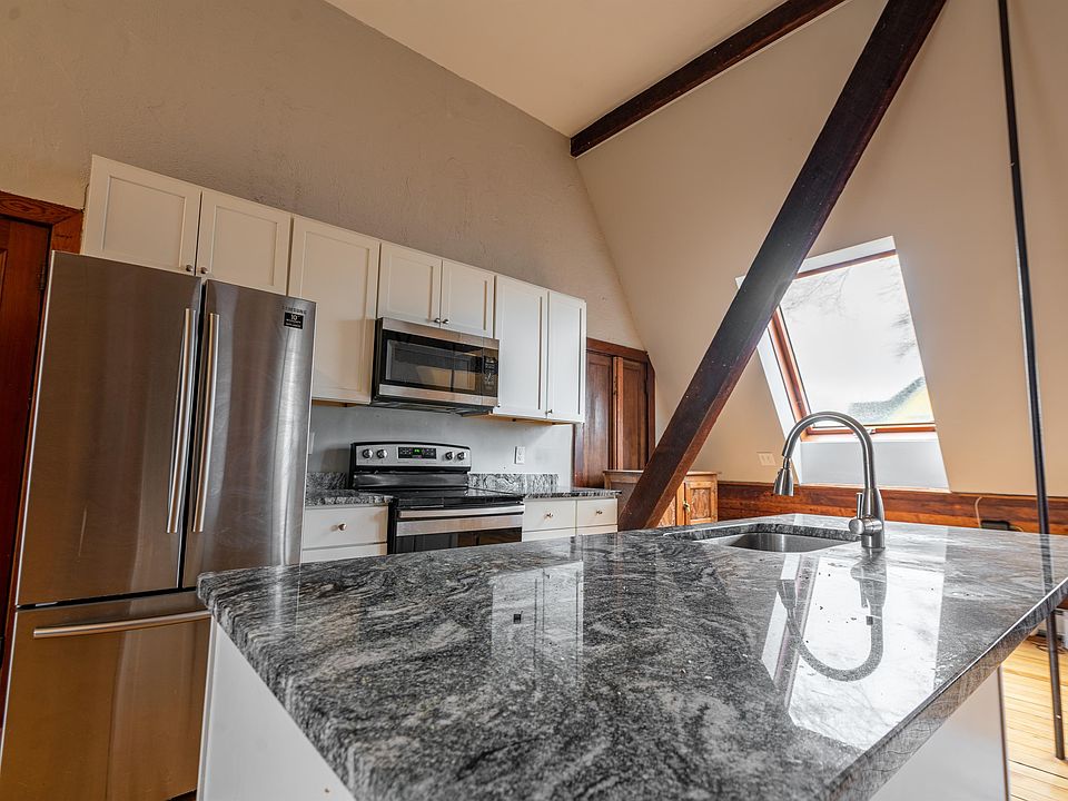 1st image of 259 Norwood Ave #2R