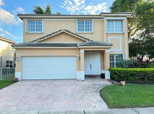 16992 NW 19th St, Pembroke Pines, FL 33028