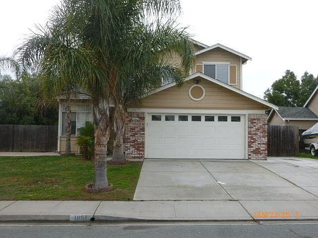 4 bed, 2.5 bath, 1680 sqft, $3,399 — Photo 1