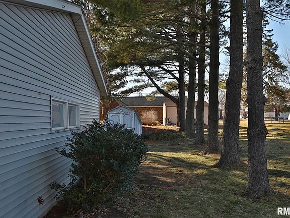 3rd image of 729 N Princeville Ave