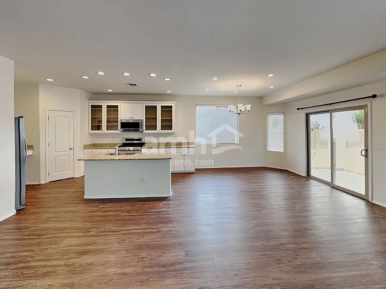 12659 N Maize Dr — Photo 5
