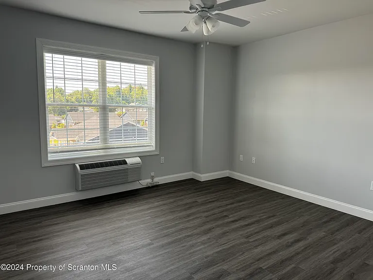 101 Circle Dr — Photo 15