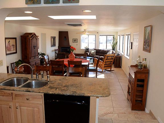 4th image of 1027 Pampas Dr SE