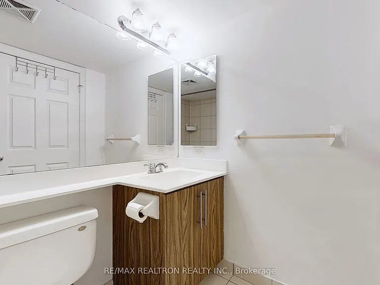 25 Greenview Ave W #2515 — Photo 25