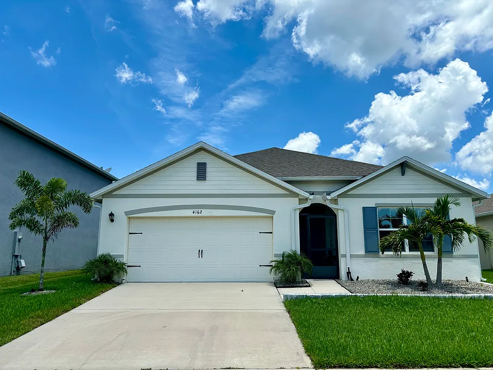4162 Looking Glass Pl