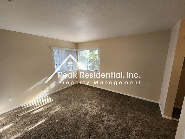 3715 Tallyho Dr — Photo 12