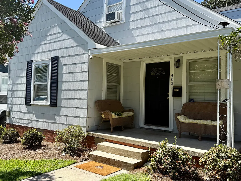 402 S Rotary Ave