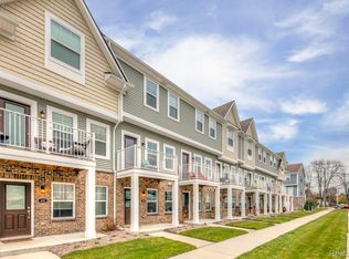 325 Jeff Keeton Dr, Hazel Park, MI