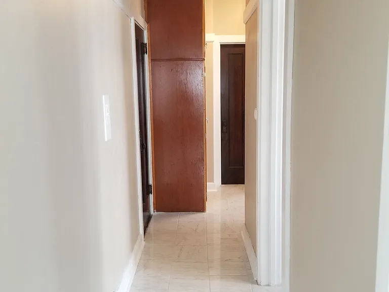209 N Suffolk St #3 — Photo 6