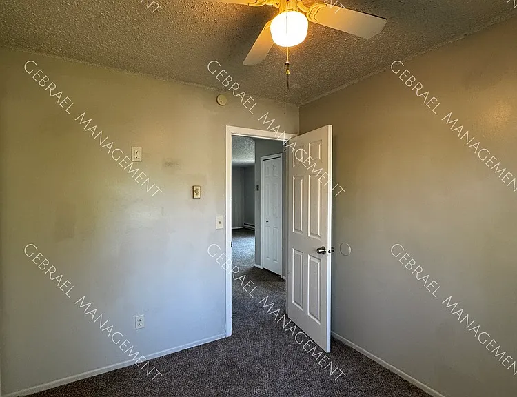 4430 E Mount Morris Rd — Photo 26